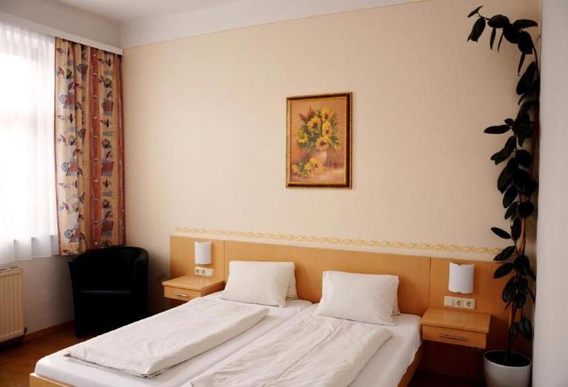 旅馆 Gasthaus & Gästehaus Bsteh