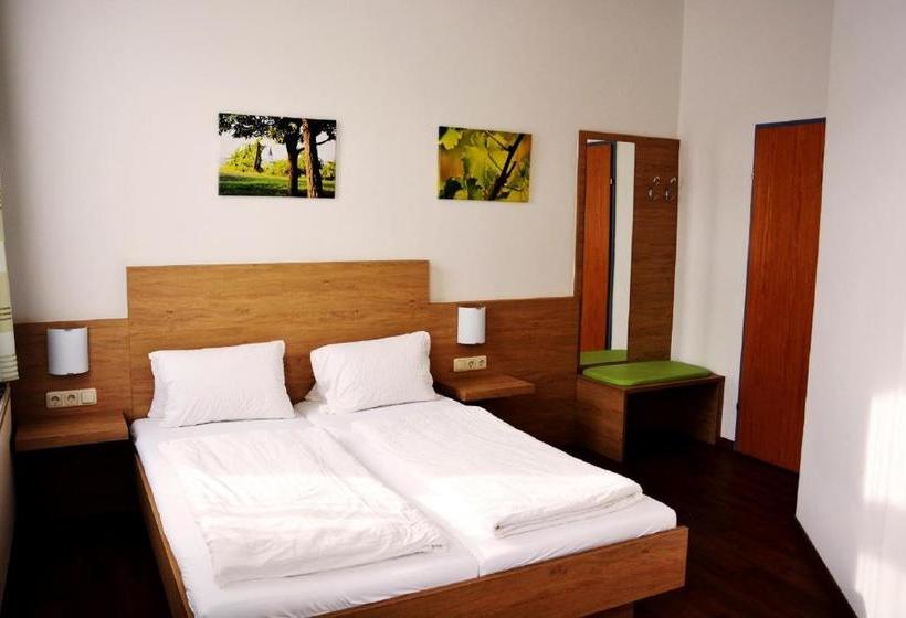 旅馆 Gasthaus & Gästehaus Bsteh