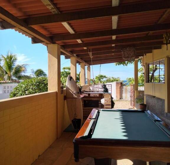 تختخواب و صبحانه Bananoz Surfhouse