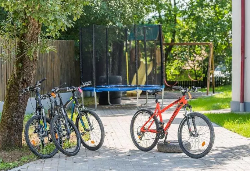 Aamiaismajoitus (B&B) Casa Din Plai