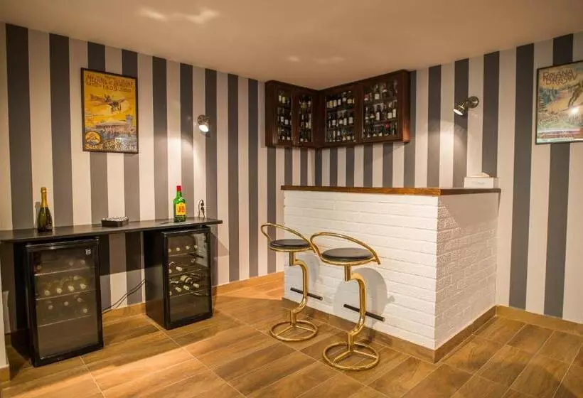 Aamiaismajoitus (B&B) Casa Din Plai