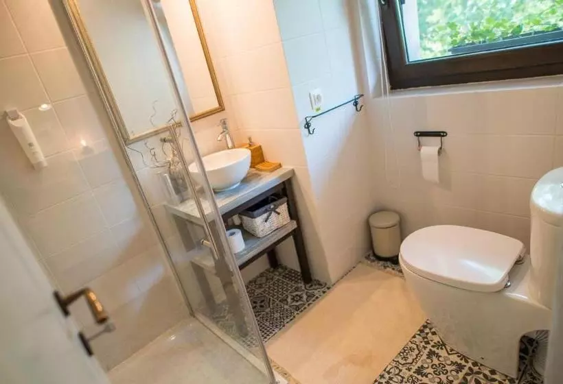 Aamiaismajoitus (B&B) Casa Din Plai