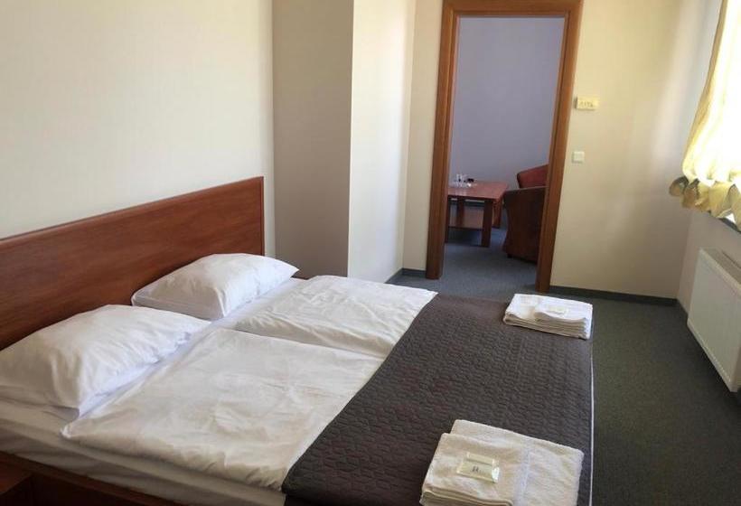 Hotel готель леон