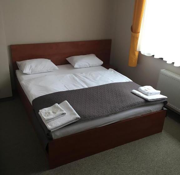 Hotel готель леон