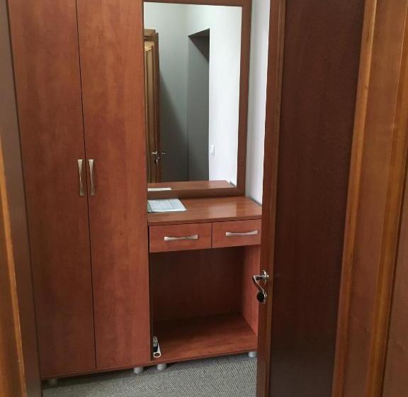 Hotel готель леон