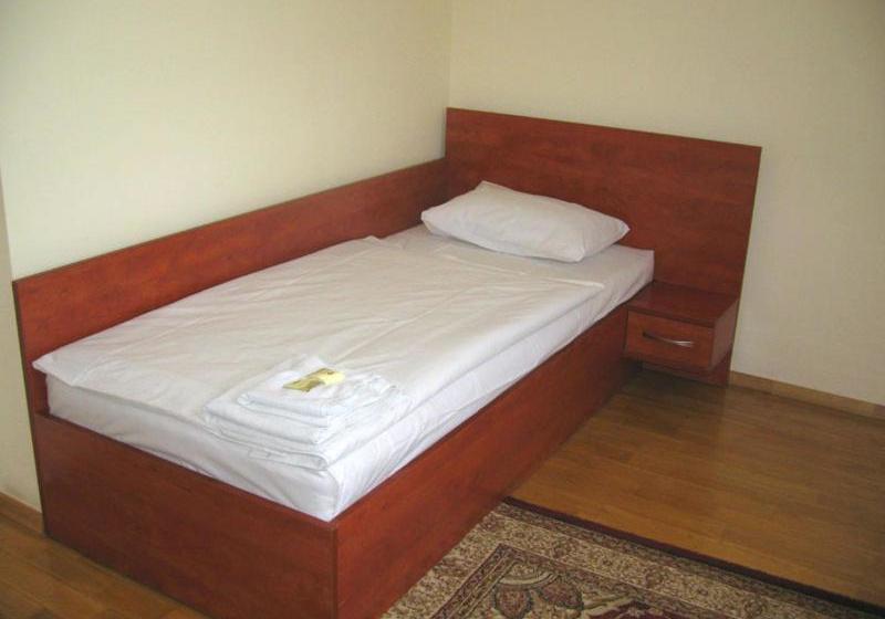 Hotel готель леон