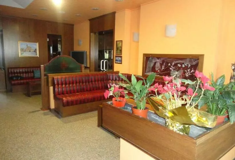ホテル Albergo Nazionale