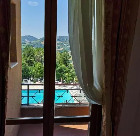 ホテル Balcone Sul Metauro