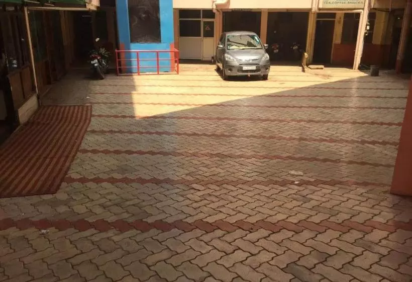 Hotelli Bharati Lodge