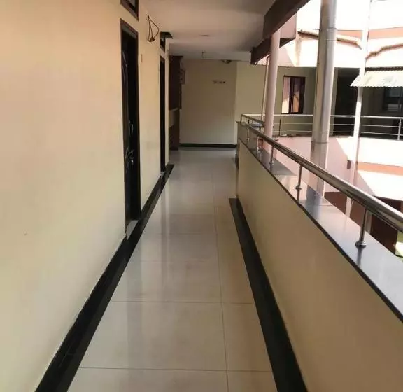 Hotelli Bharati Lodge