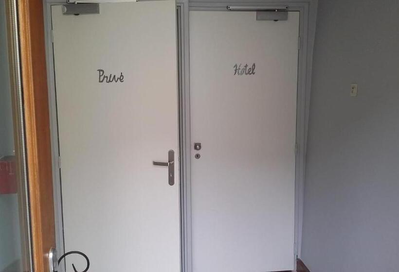 ホテル Hôtel Des Voyageurs