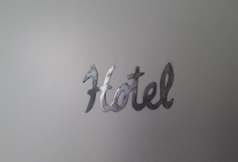 ホテル Hôtel Des Voyageurs