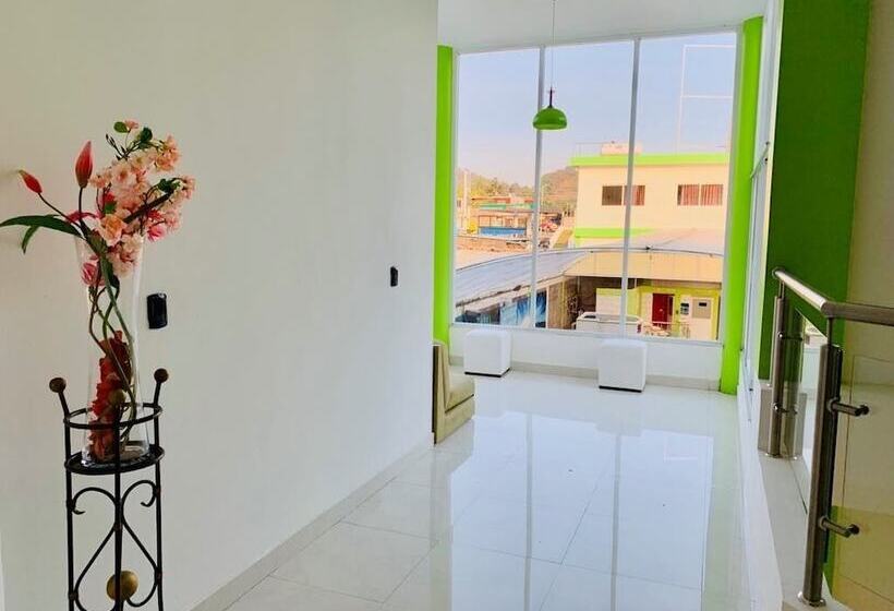 ホテル Maragreens