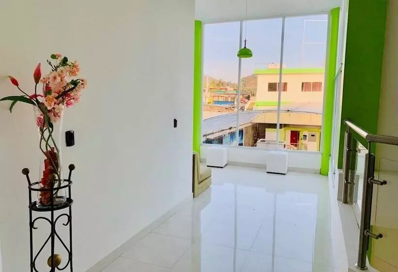 ホテル Maragreens