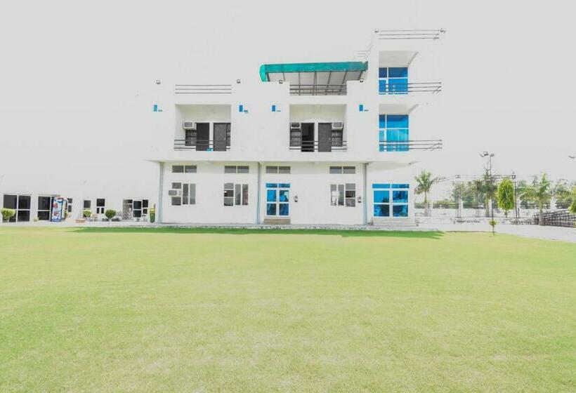 호텔 Oyo 49899 Pardeep Palace