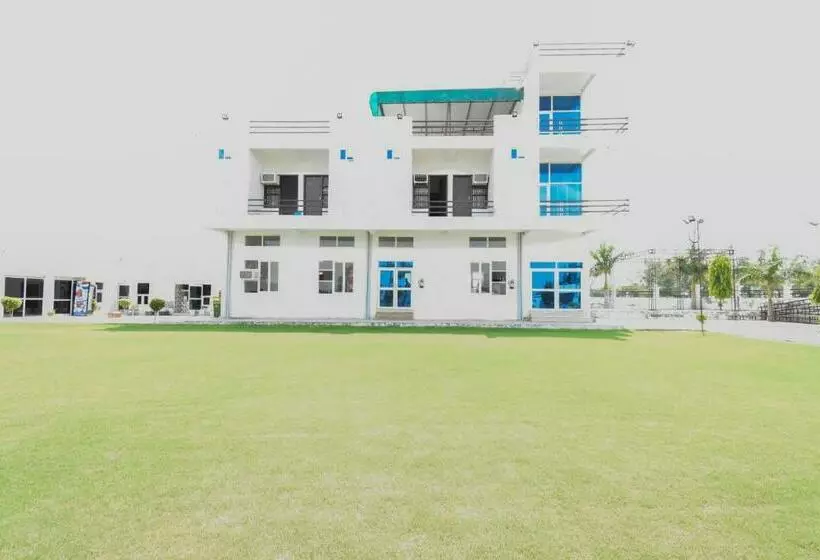 ホテル Oyo 49899 Pardeep Palace