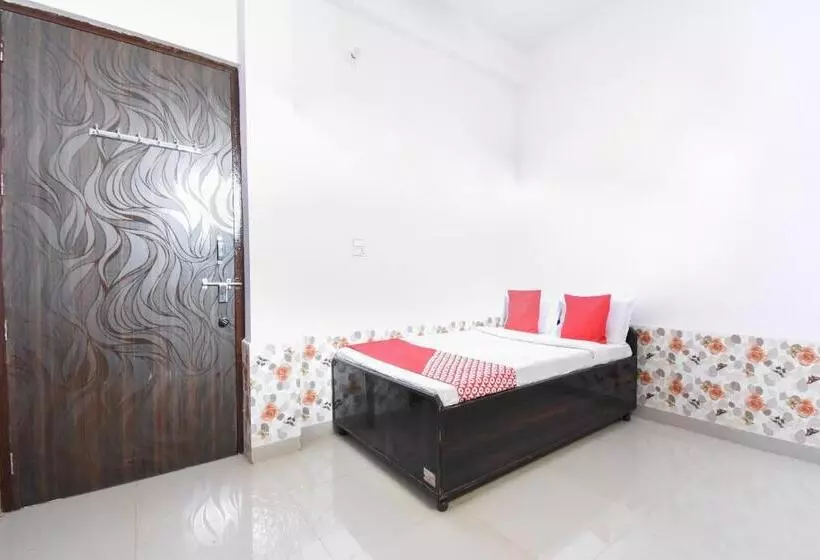 ホテル Oyo 49899 Pardeep Palace