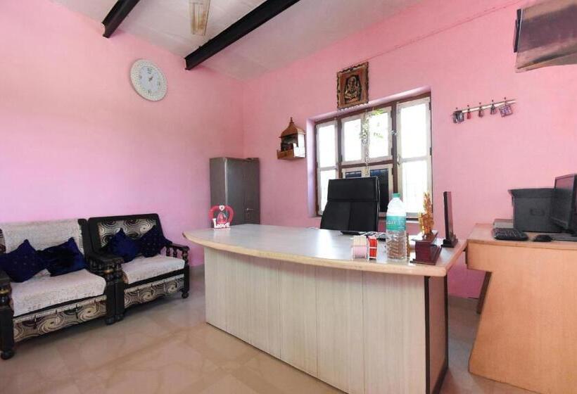 호텔 Oyo 49899 Pardeep Palace