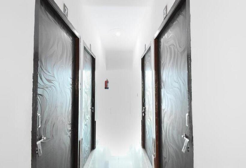 호텔 Oyo 49899 Pardeep Palace