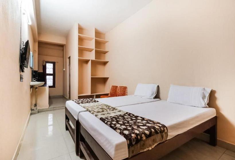 酒店 Spot On 46039 Tarangini Residency