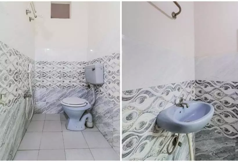 ホテル Spot On 46039 Tarangini Residency