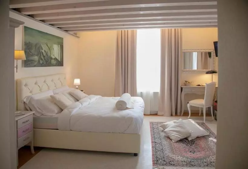 Hotelli Villa Cornaro Tourist Suites