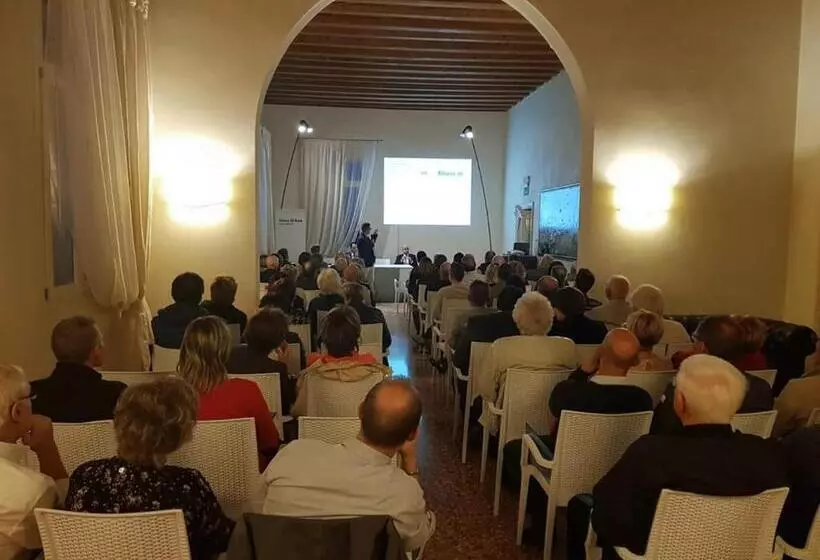 Hotelli Villa Cornaro Tourist Suites