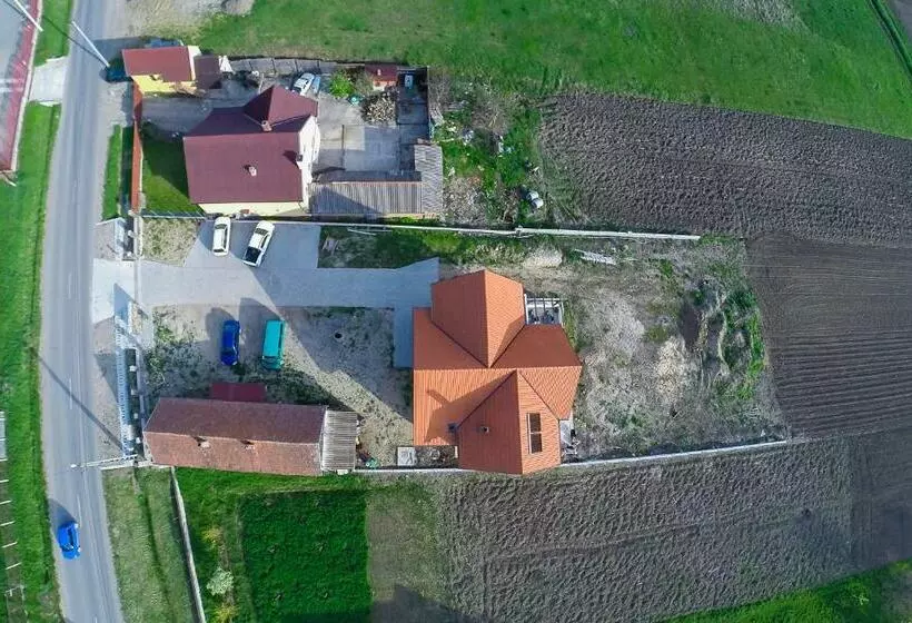 پانسیون Casa Albă  Fehér Ház