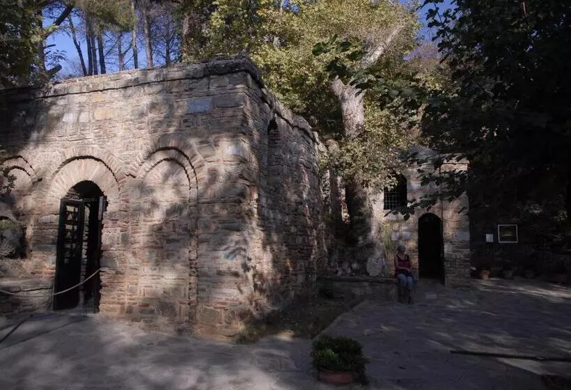 Majatalo Exclusive Boutique