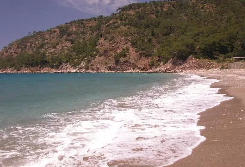 Majatalo Exclusive Boutique