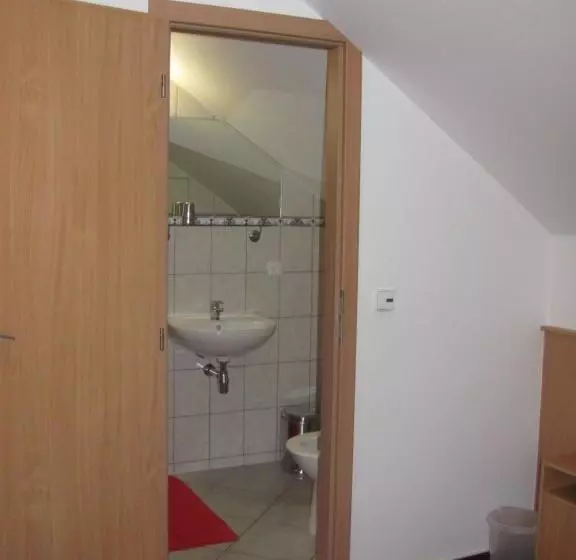 Majatalo šindlerův Dvůr