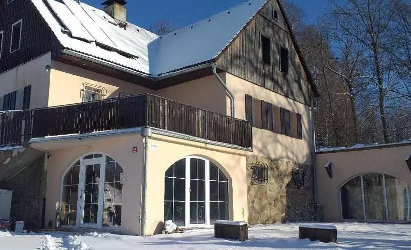 Majatalo Sedlonov 178