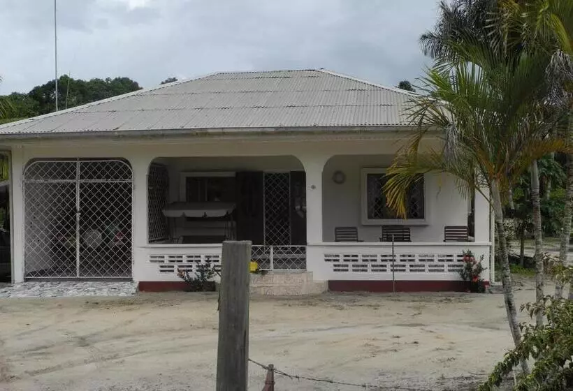 پانسیون Sonja S Guesthouse