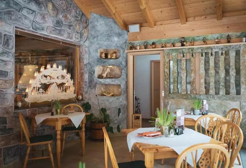 ユースホステル Gaststätte Und Pension Zum Torfstich