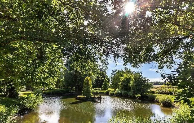 ベッドアンドブレックファースト Les 3 Roses