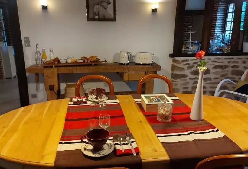 ベッドアンドブレックファースト Les 3 Roses