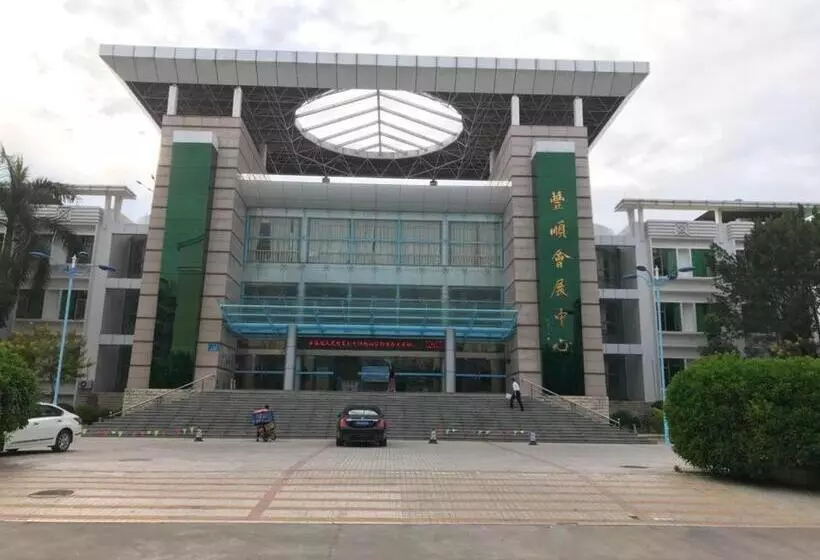 Hotelli 7days Premium Meizhou Fengshun Store