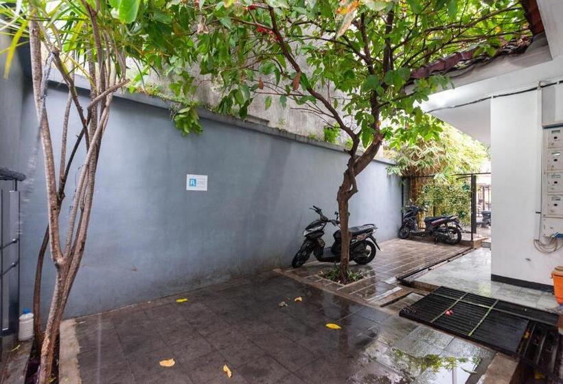 בית מלון כפרי House Of M Bogor Mitra Reddoorz