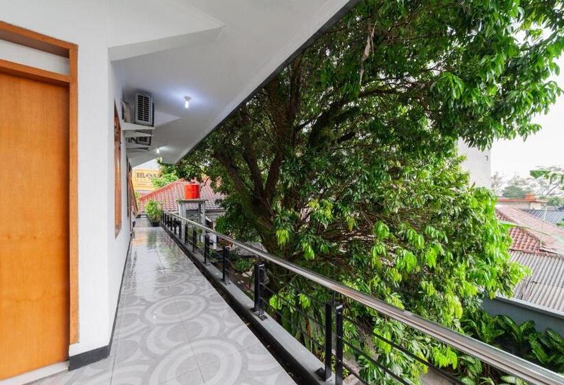 בית מלון כפרי House Of M Bogor Mitra Reddoorz