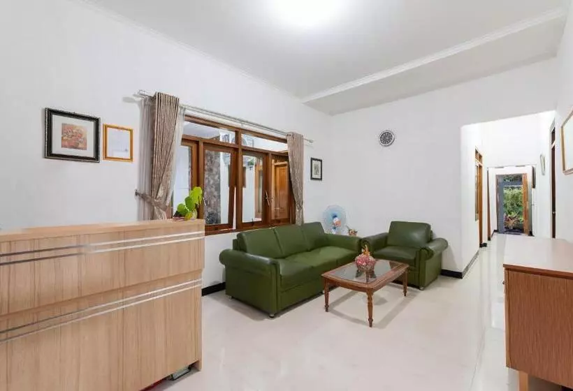 Hotelli House Of M Bogor Mitra Reddoorz