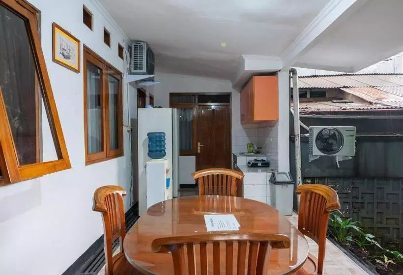 Hotelli House Of M Bogor Mitra Reddoorz