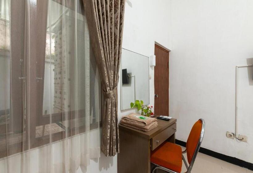 בית מלון כפרי House Of M Bogor Mitra Reddoorz