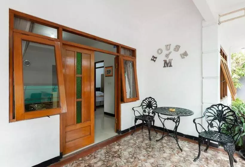 Hotelli House Of M Bogor Mitra Reddoorz