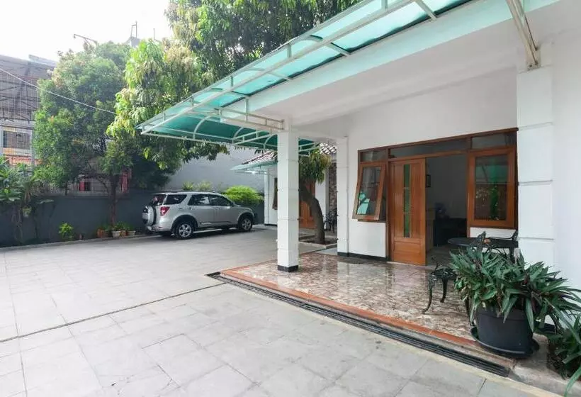 Hotelli House Of M Bogor Mitra Reddoorz