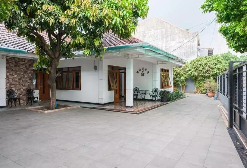 Hotelli House Of M Bogor Mitra Reddoorz