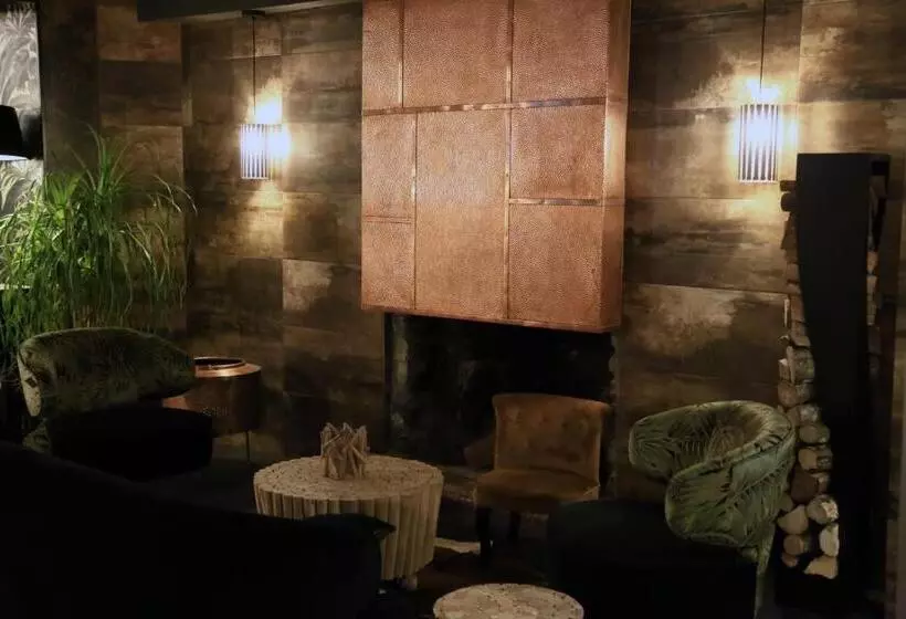 Hotelli Hôtel Du Barry Resort & Spa