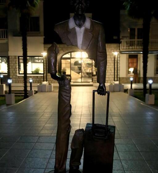 فندق Hôtel Du Barry Resort & Spa