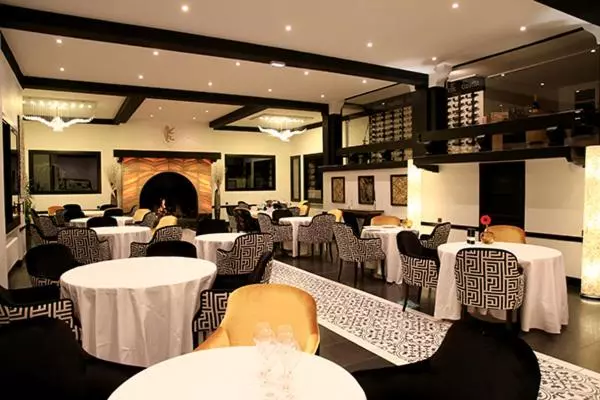 Hotelli Hôtel Du Barry Resort & Spa