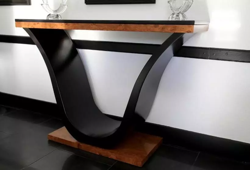 Hotelli Hôtel Du Barry Resort & Spa