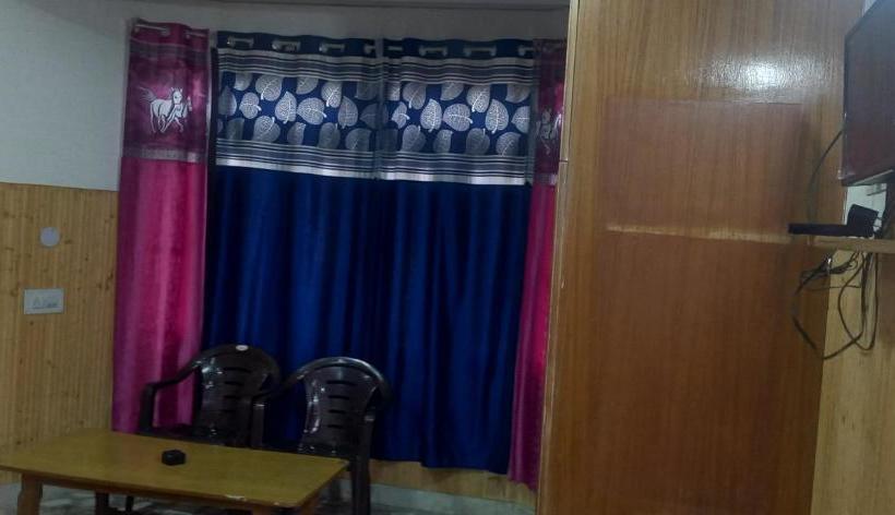 בית מלון כפרי Kailash View